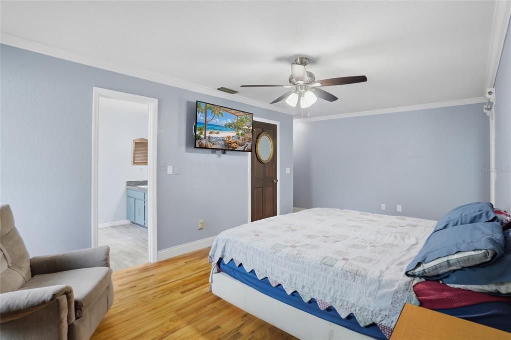 Active With Contract: $499,990 (4 beds, 2 baths, 2873 Square Feet)
