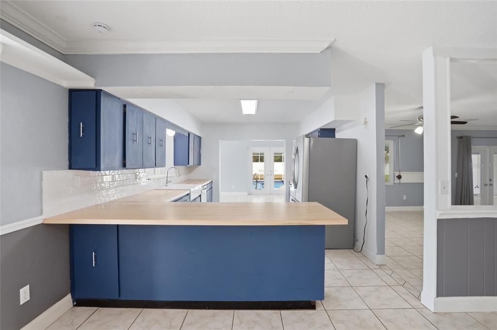 Active With Contract: $499,990 (4 beds, 2 baths, 2873 Square Feet)