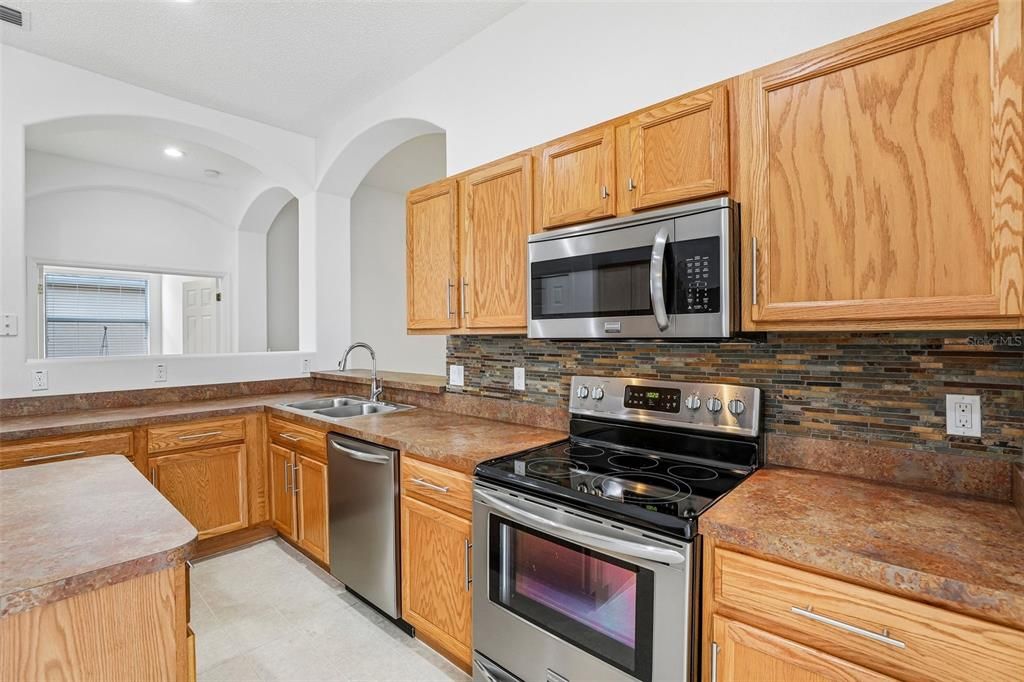 For Sale: $379,500 (4 beds, 2 baths, 2045 Square Feet)