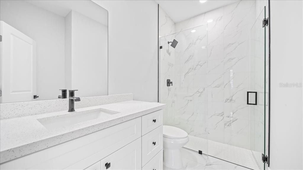 En Venta: $414,900 (3 camas, 2 baños, 1358 Pies cuadrados)