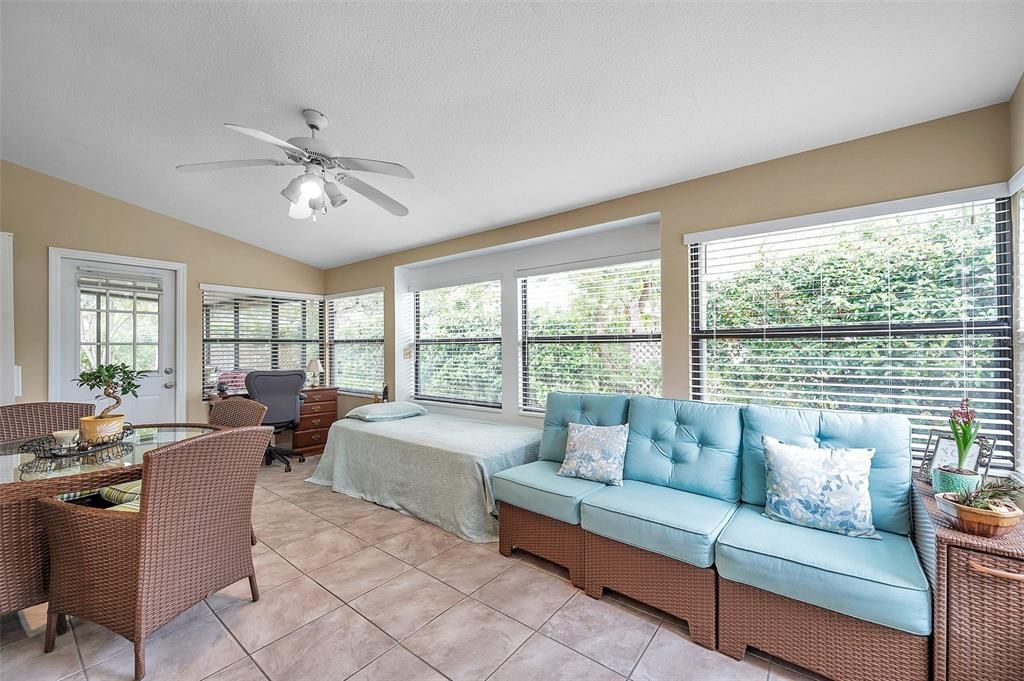 Activo con contrato: $485,000 (2 camas, 2 baños, 1875 Pies cuadrados)