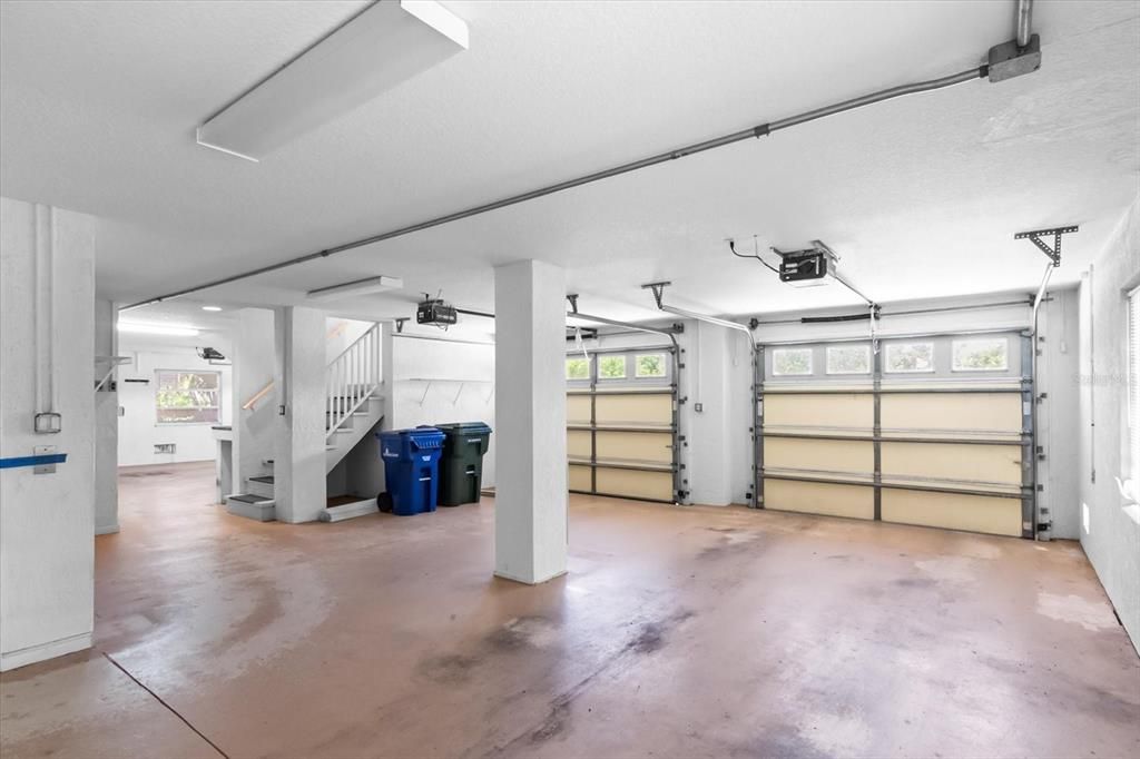 Activo con contrato: $2,550,000 (3 camas, 3 baños, 2813 Pies cuadrados)