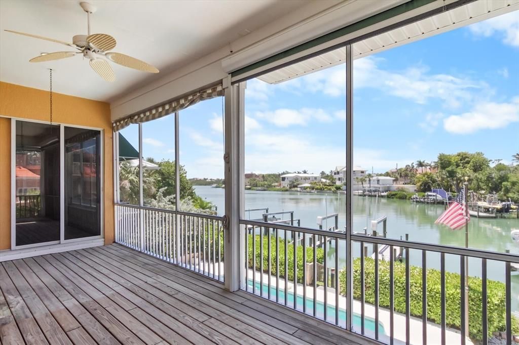 Activo con contrato: $2,550,000 (3 camas, 3 baños, 2813 Pies cuadrados)