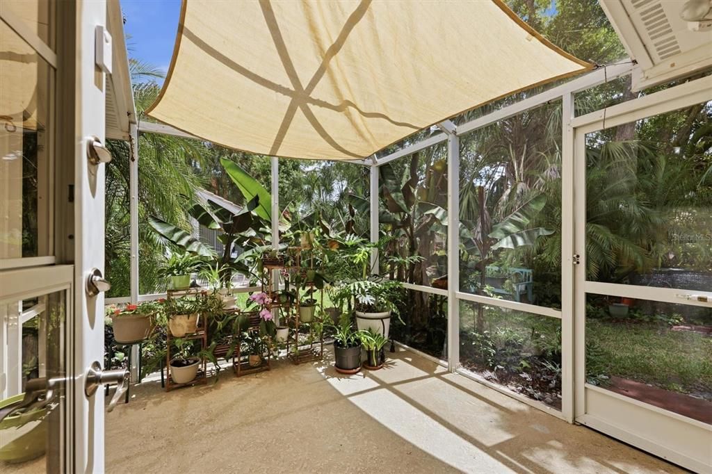 Activo con contrato: $329,000 (2 camas, 2 baños, 1531 Pies cuadrados)