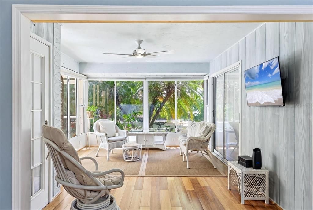 Activo con contrato: $329,000 (2 camas, 2 baños, 1531 Pies cuadrados)