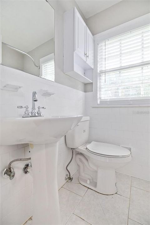 Active With Contract: $2,850 (3 beds, 2 baths, 1428 Square Feet)