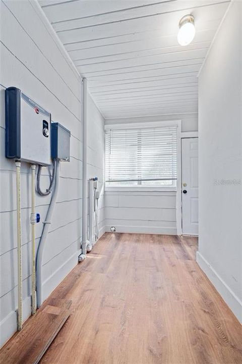 Active With Contract: $2,850 (3 beds, 2 baths, 1428 Square Feet)