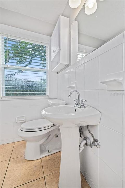 Active With Contract: $2,850 (3 beds, 2 baths, 1428 Square Feet)