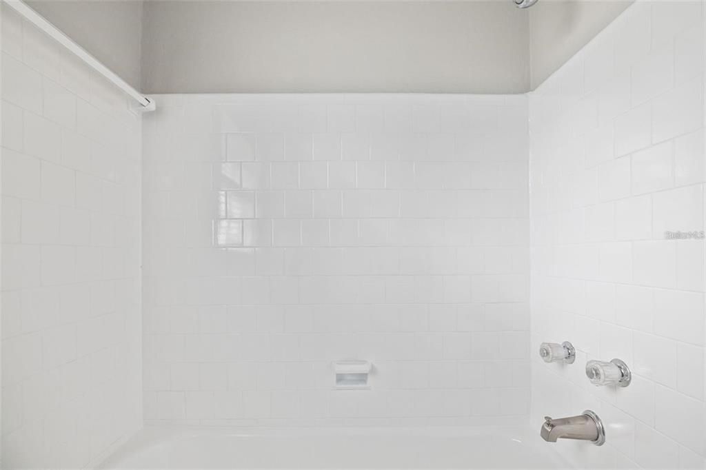 Active With Contract: $2,850 (3 beds, 2 baths, 1428 Square Feet)