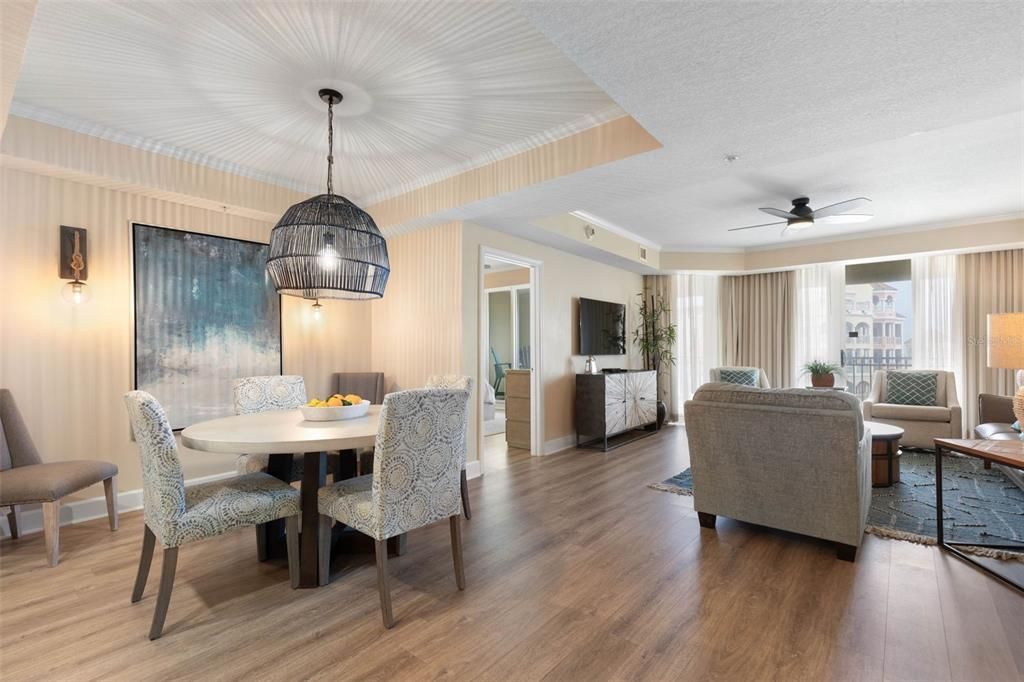 En Venta: $765,000 (3 camas, 3 baños, 1676 Pies cuadrados)