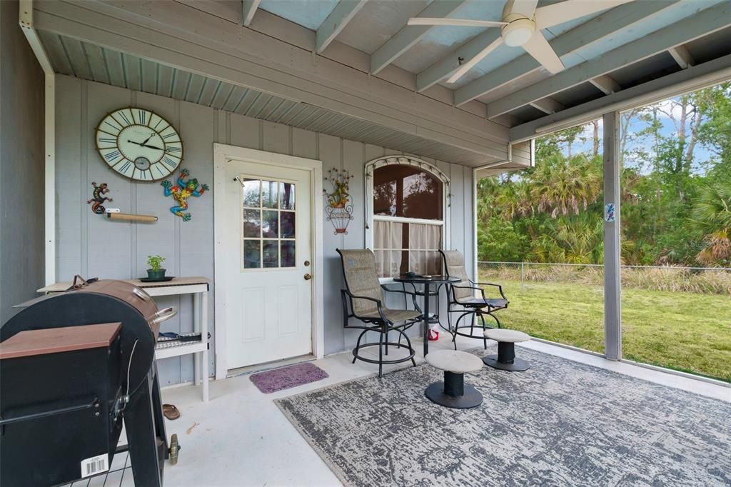 For Sale: $659,000 (3 beds, 3 baths, 1745 Square Feet)