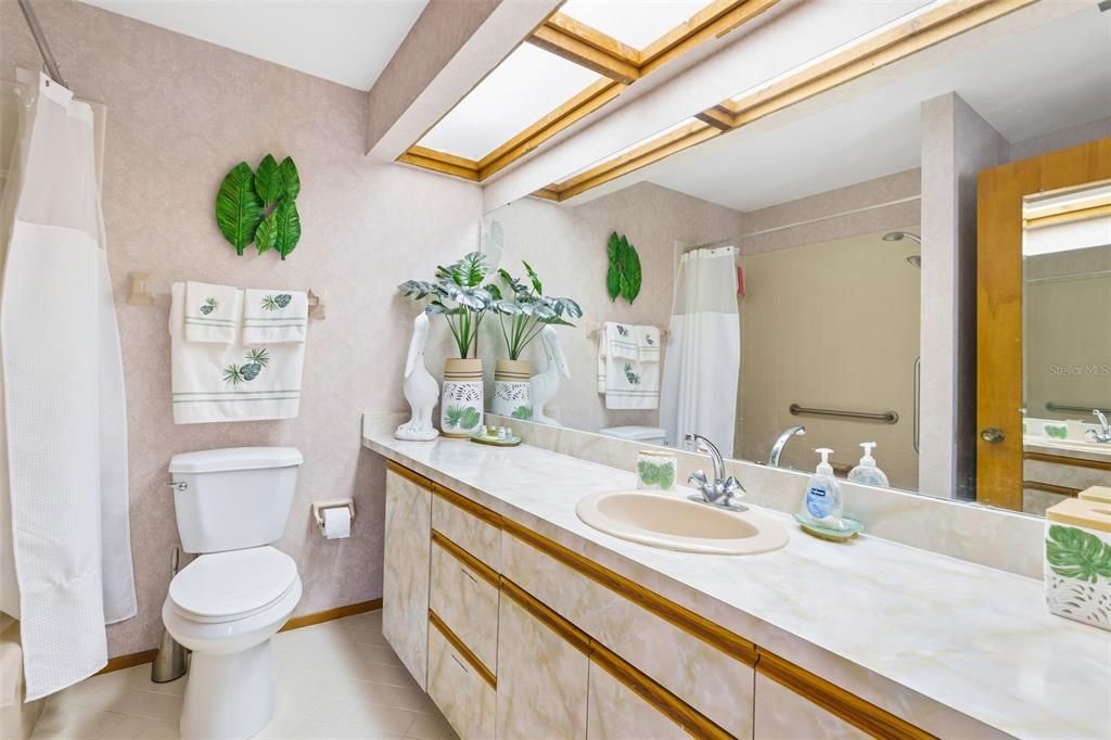 For Sale: $659,000 (3 beds, 3 baths, 1745 Square Feet)