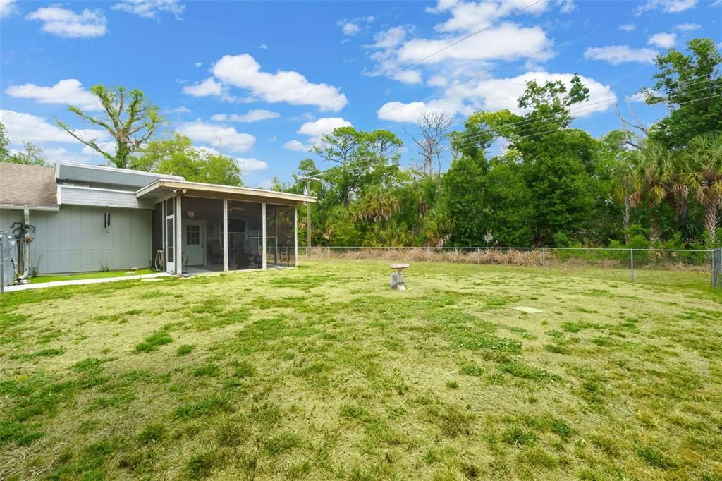 For Sale: $659,000 (3 beds, 3 baths, 1745 Square Feet)