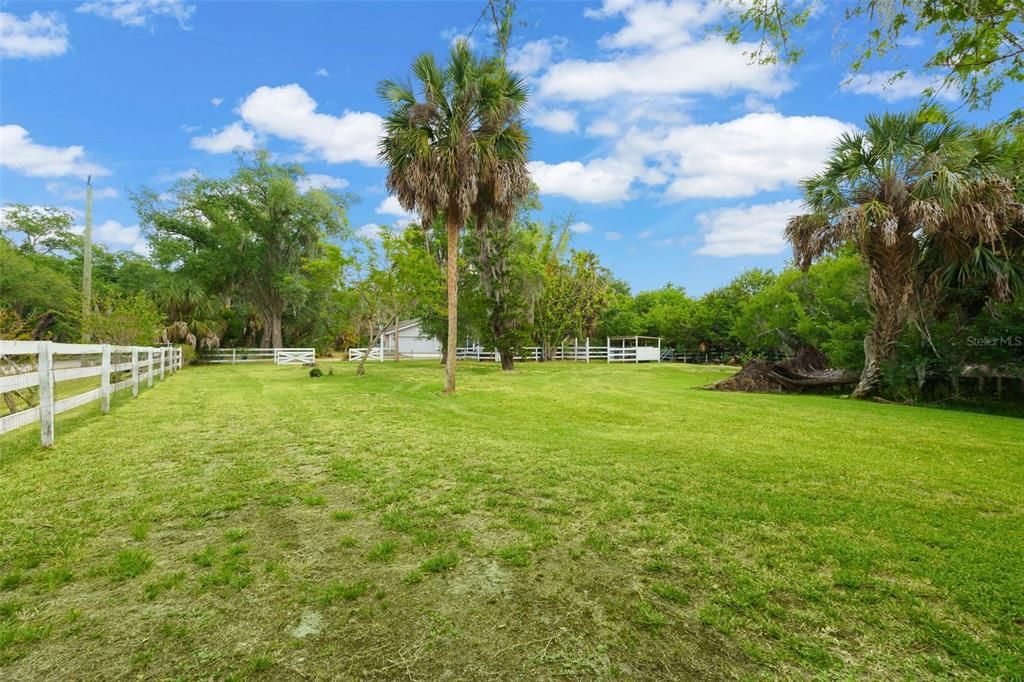 For Sale: $659,000 (3 beds, 3 baths, 1745 Square Feet)
