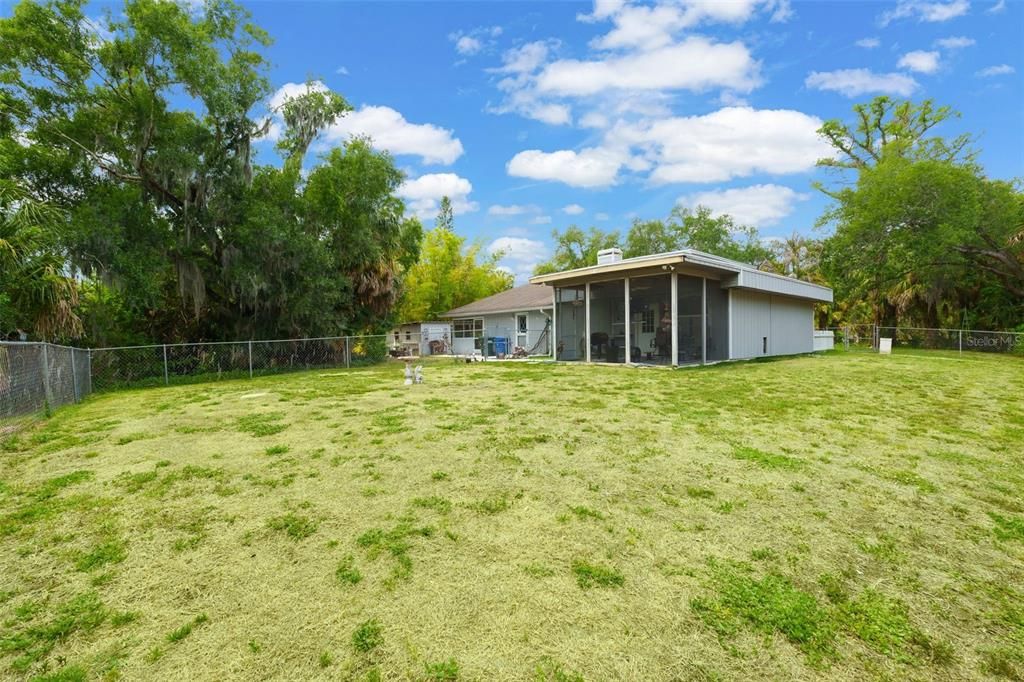 For Sale: $659,000 (3 beds, 3 baths, 1745 Square Feet)