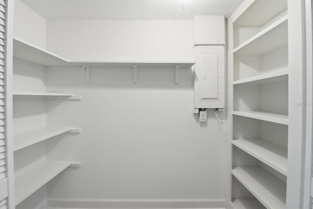 For Sale: $235,000 (2 beds, 2 baths, 1862 Square Feet)