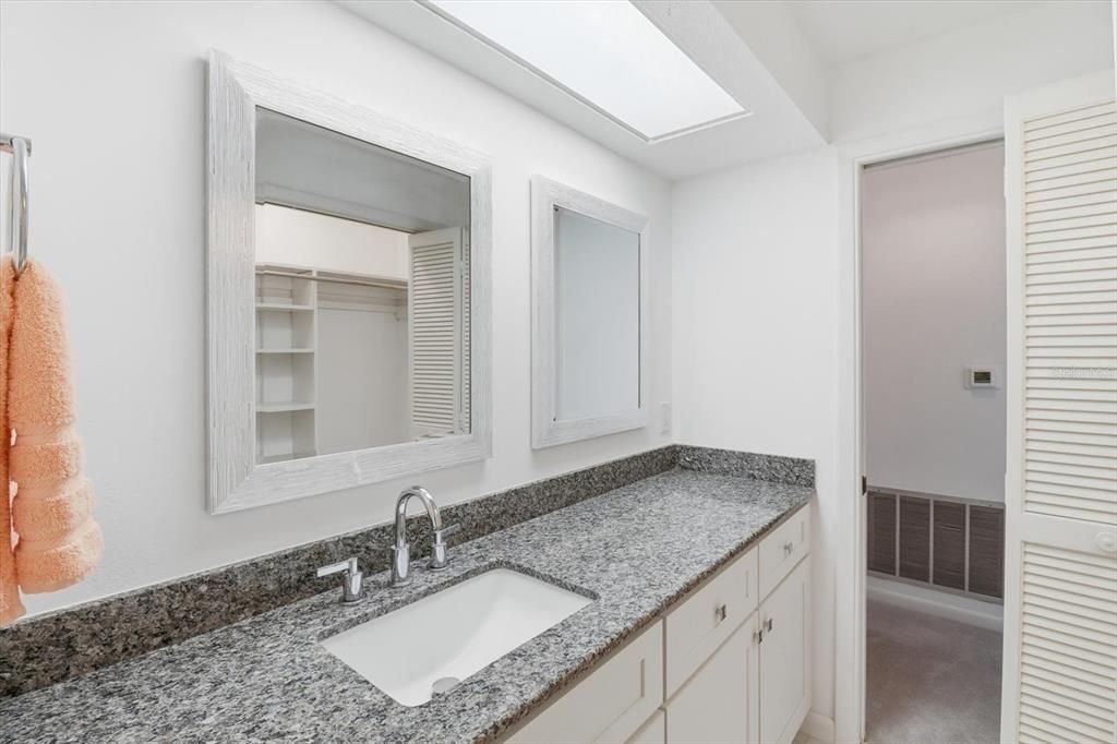 For Sale: $235,000 (2 beds, 2 baths, 1862 Square Feet)