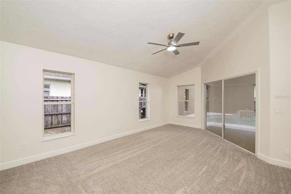 En Venta: $489,900 (4 camas, 2 baños, 2262 Pies cuadrados)
