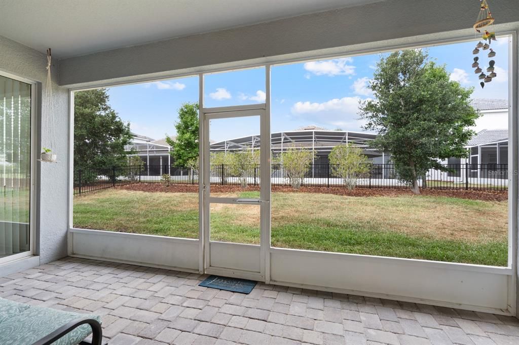 Active With Contract: $469,500 (4 beds, 3 baths, 2571 Square Feet)