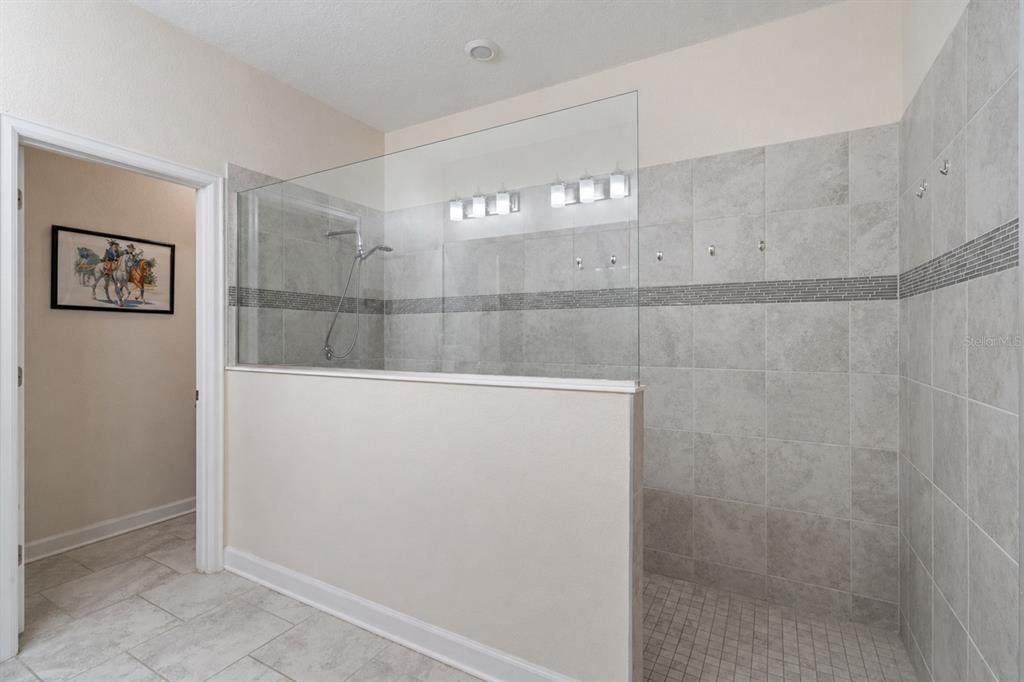 Active With Contract: $469,500 (4 beds, 3 baths, 2571 Square Feet)