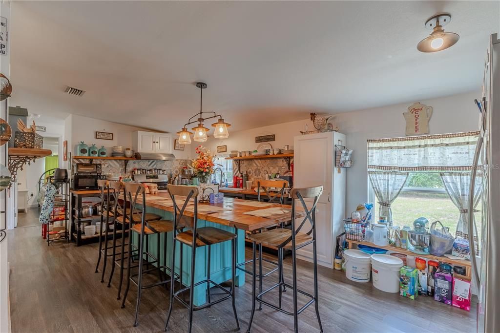 En Venta: $425,000 (3 camas, 2 baños, 1248 Pies cuadrados)