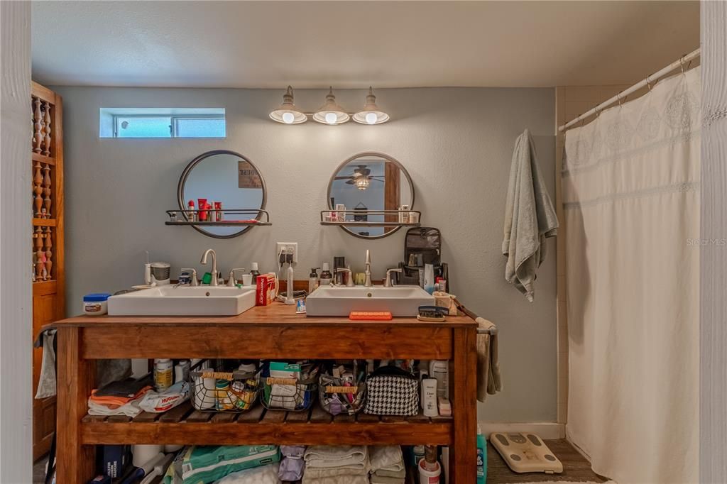 En Venta: $425,000 (3 camas, 2 baños, 1248 Pies cuadrados)