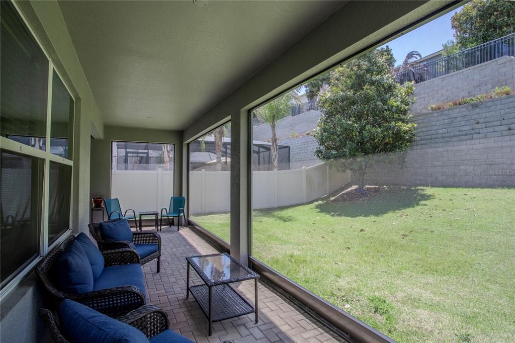 Activo con contrato: $575,000 (4 camas, 3 baños, 2895 Pies cuadrados)