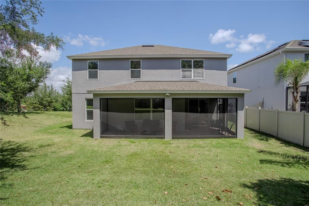Activo con contrato: $575,000 (4 camas, 3 baños, 2895 Pies cuadrados)