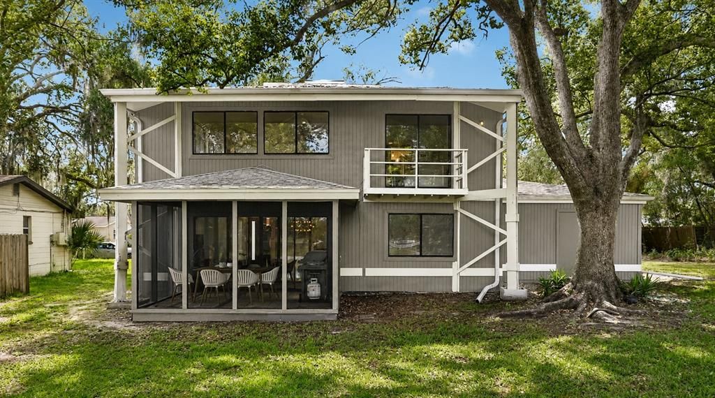 Active With Contract: $379,900 (2 beds, 2 baths, 1480 Square Feet)