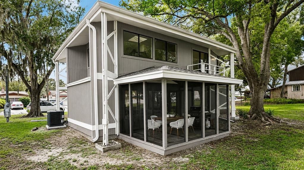 Active With Contract: $379,900 (2 beds, 2 baths, 1480 Square Feet)
