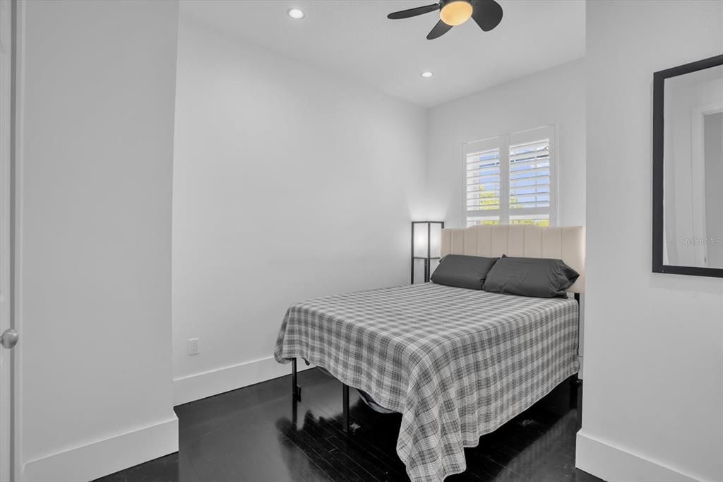 En Venta: $1,185,999 (6 camas, 0 baños, 2282 Pies cuadrados)