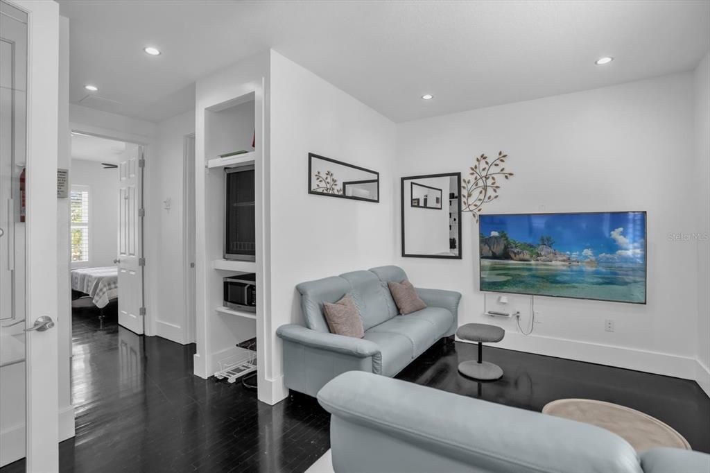 En Venta: $1,185,999 (6 camas, 0 baños, 2282 Pies cuadrados)