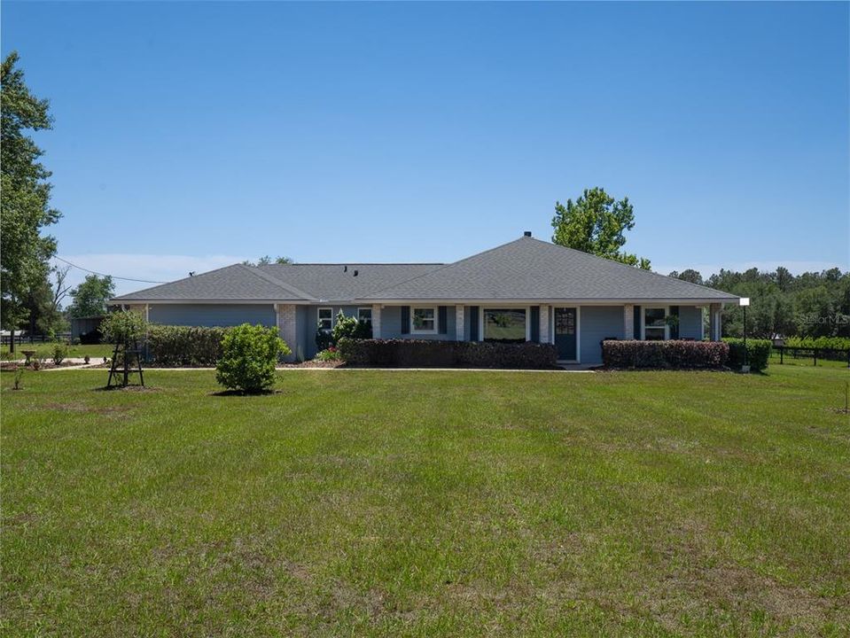 For Sale: $780,000 (5 beds, 3 baths, 2855 Square Feet)