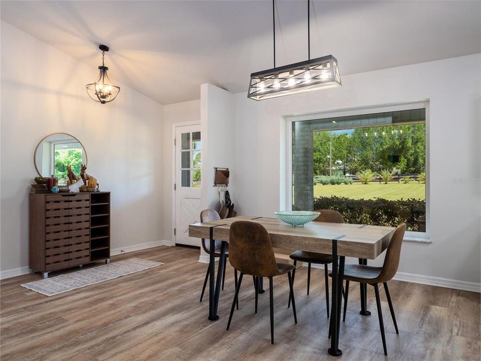 For Sale: $780,000 (5 beds, 3 baths, 2855 Square Feet)