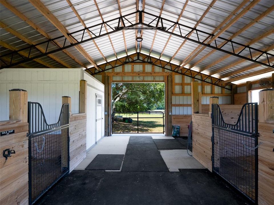 For Sale: $780,000 (5 beds, 3 baths, 2855 Square Feet)