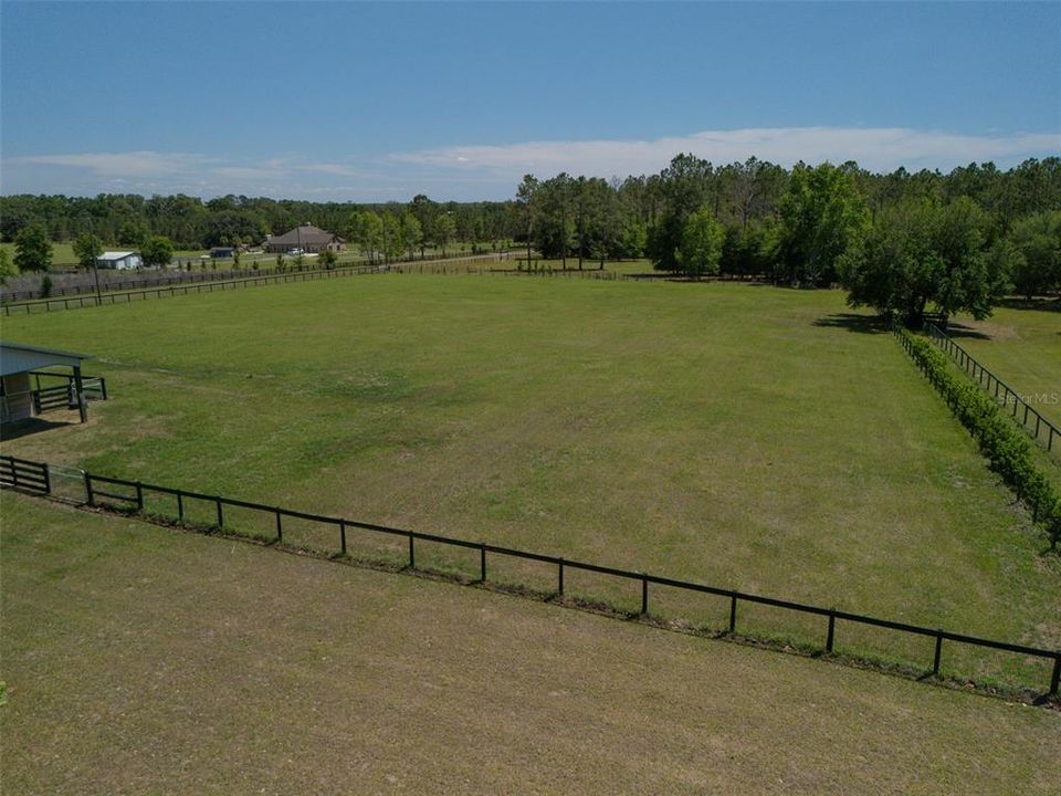 For Sale: $780,000 (5 beds, 3 baths, 2855 Square Feet)