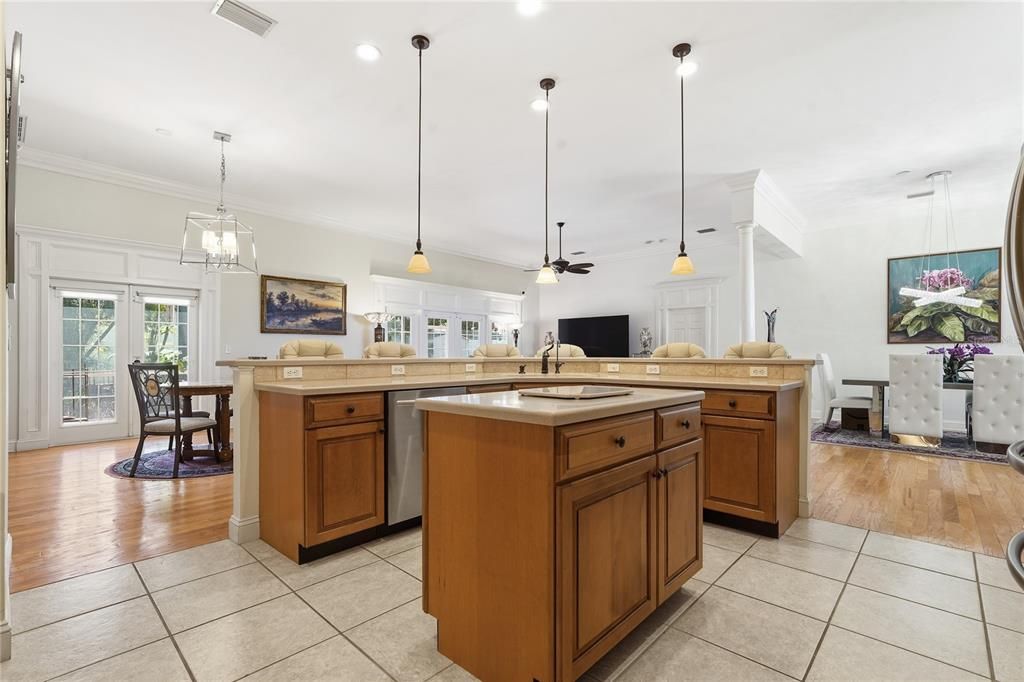 For Sale: $1,350,000 (4 beds, 4 baths, 3374 Square Feet)
