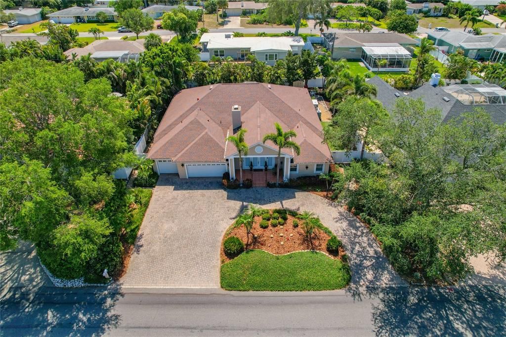For Sale: $1,350,000 (4 beds, 4 baths, 3374 Square Feet)