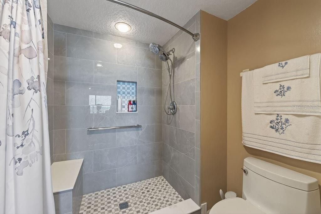 En Venta: $1,250,000 (2 camas, 2 baños, 1230 Pies cuadrados)