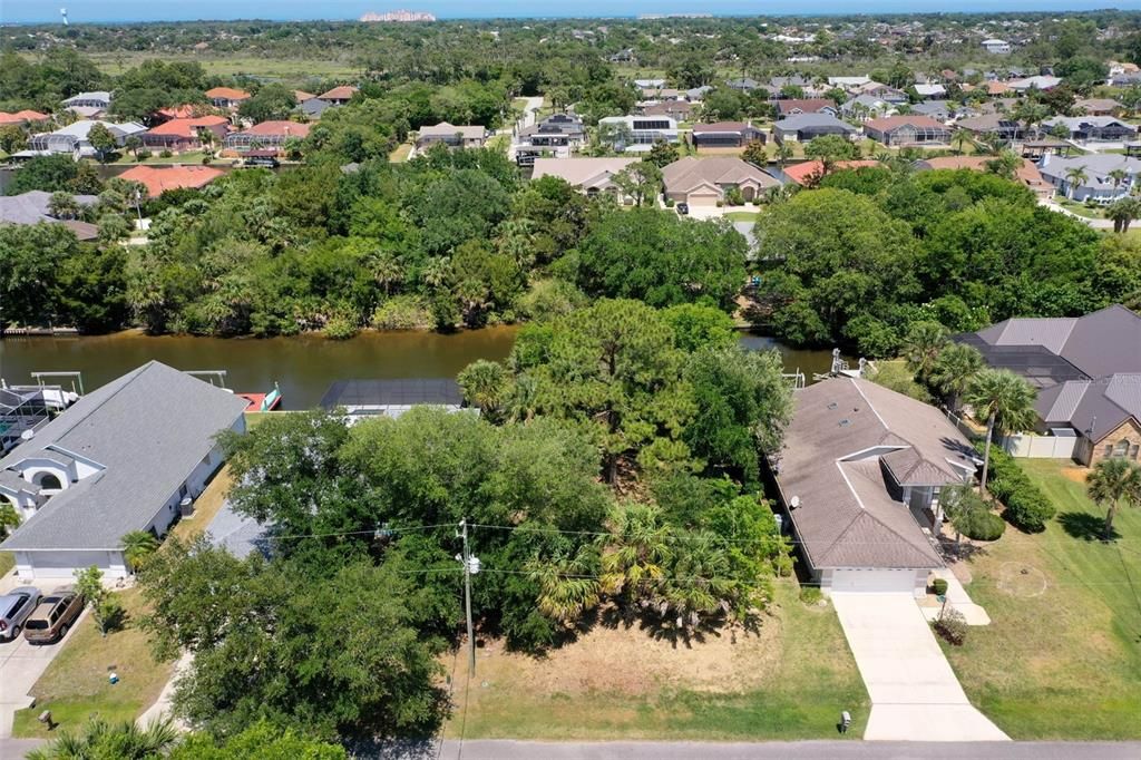 待售: $179,500 (0.17 acres)