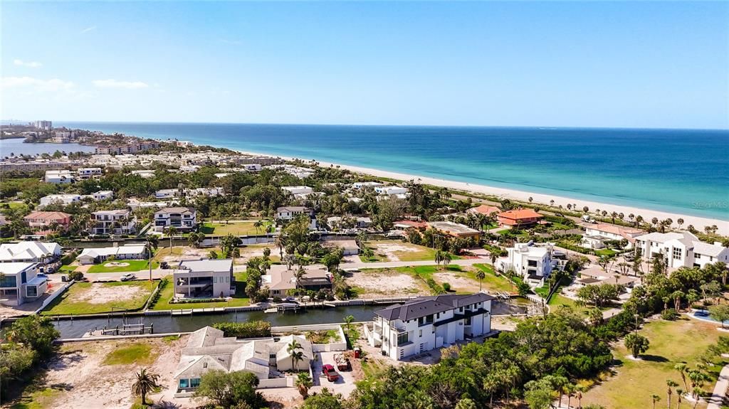 En Venta: $5,985,000 (0.28 acres)