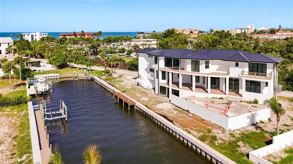 En Venta: $5,985,000 (0.28 acres)