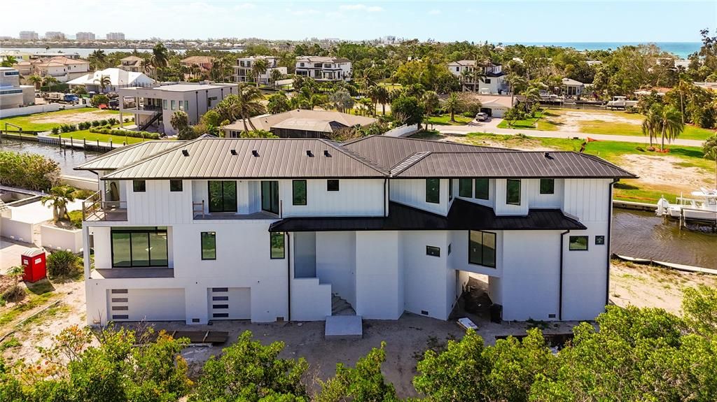 En Venta: $5,985,000 (0.28 acres)