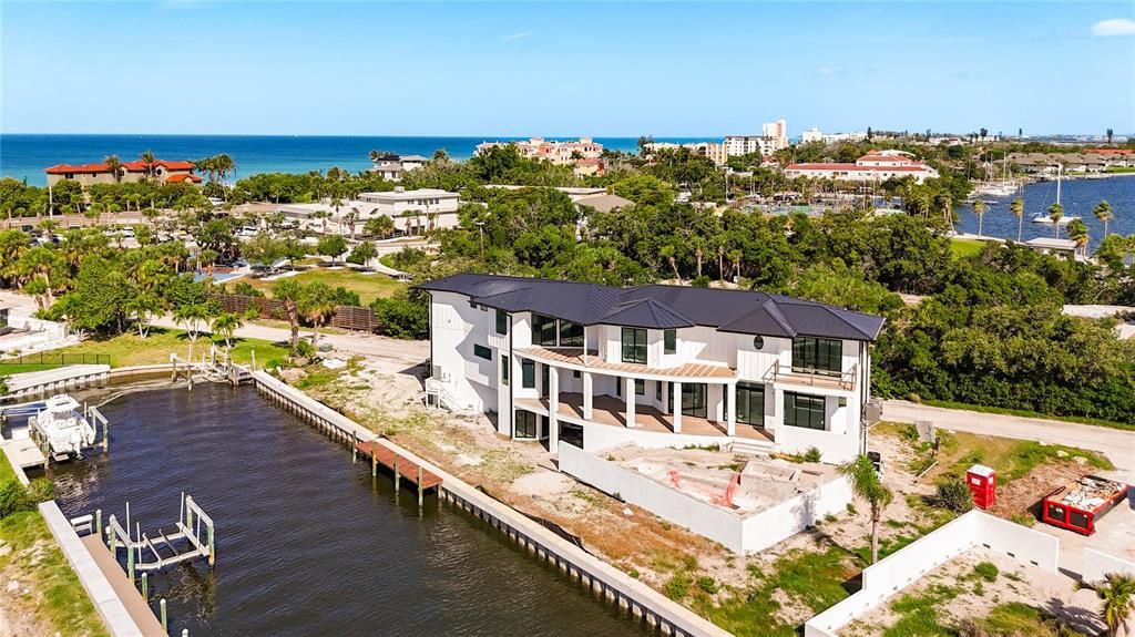 En Venta: $5,985,000 (0.28 acres)