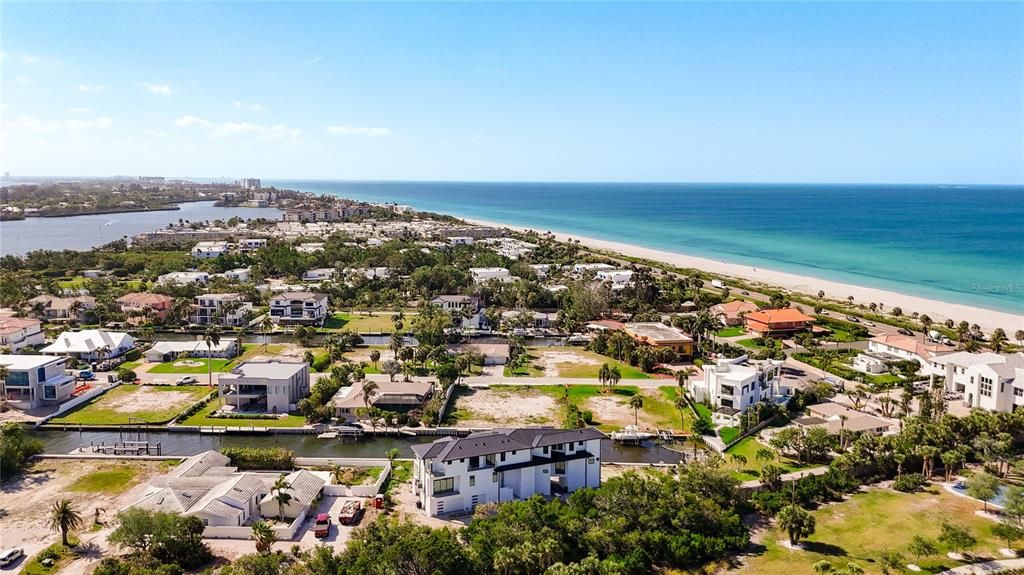 En Venta: $5,985,000 (0.28 acres)