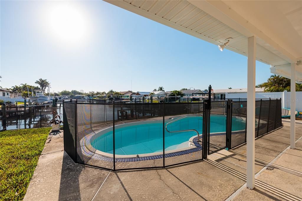 En Venta: $869,000 (3 camas, 2 baños, 1728 Pies cuadrados)