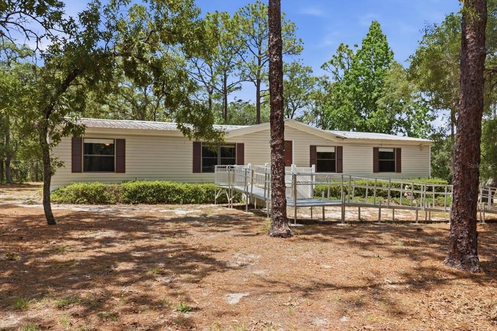 For Sale: $274,500 (4 beds, 2 baths, 1848 Square Feet)