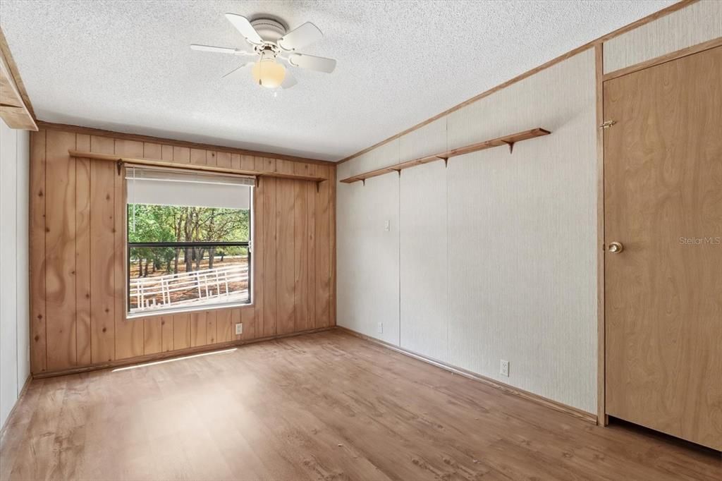 For Sale: $274,500 (4 beds, 2 baths, 1848 Square Feet)