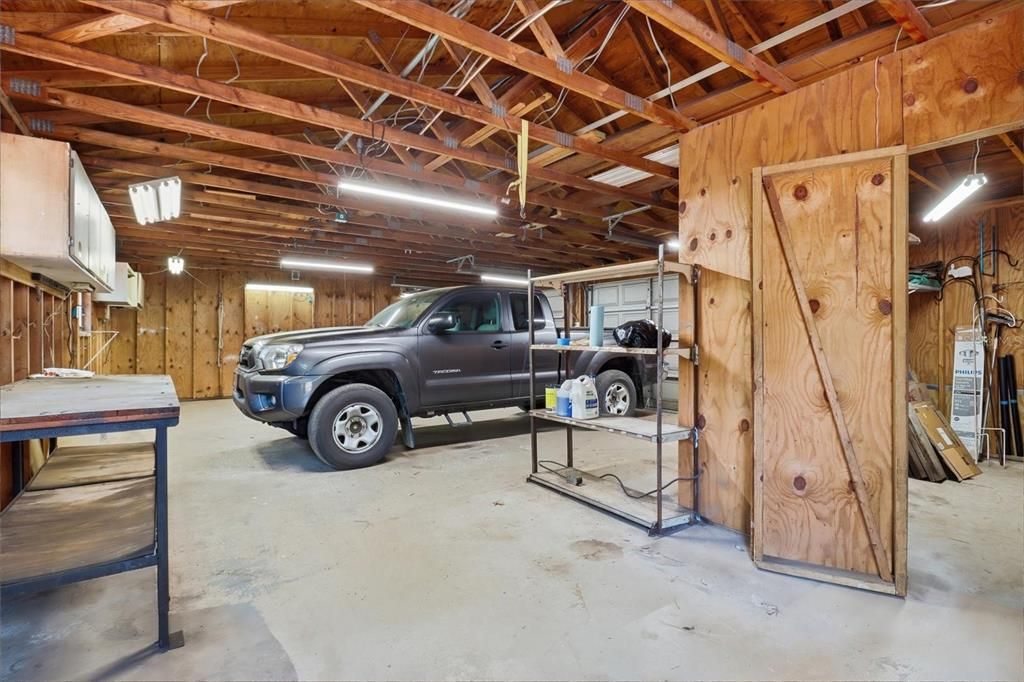 For Sale: $274,500 (4 beds, 2 baths, 1848 Square Feet)