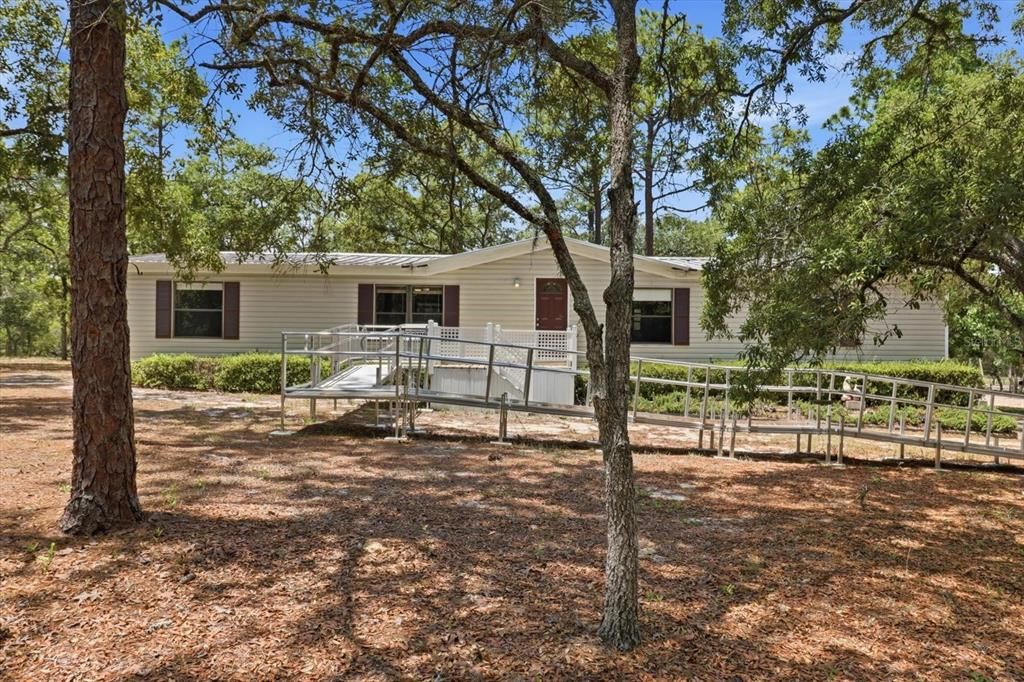 For Sale: $274,500 (4 beds, 2 baths, 1848 Square Feet)